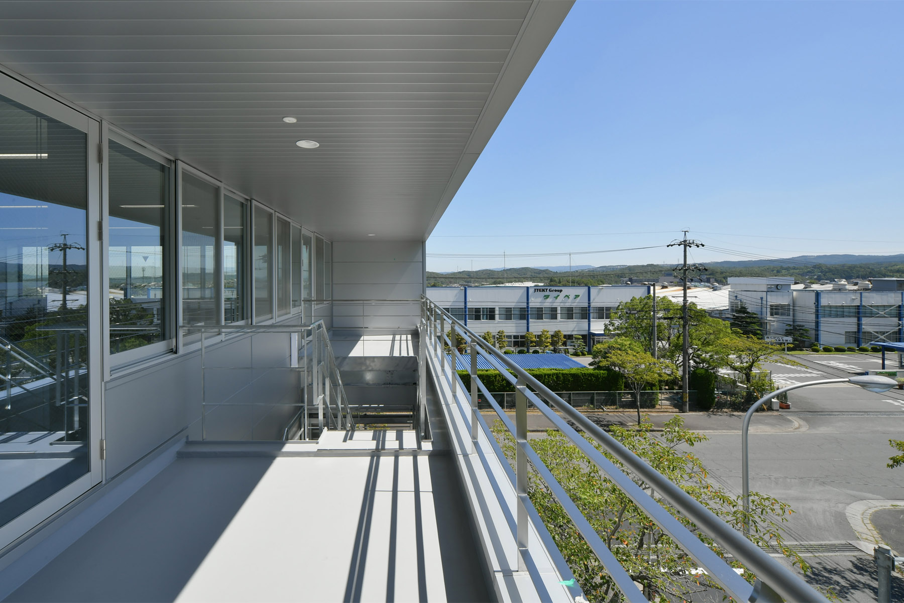 Takakita Corporation R&D building Balconies to bring nature into the office